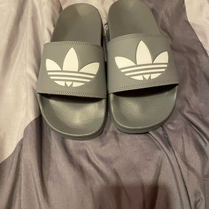 ADIDAS SLIDES!